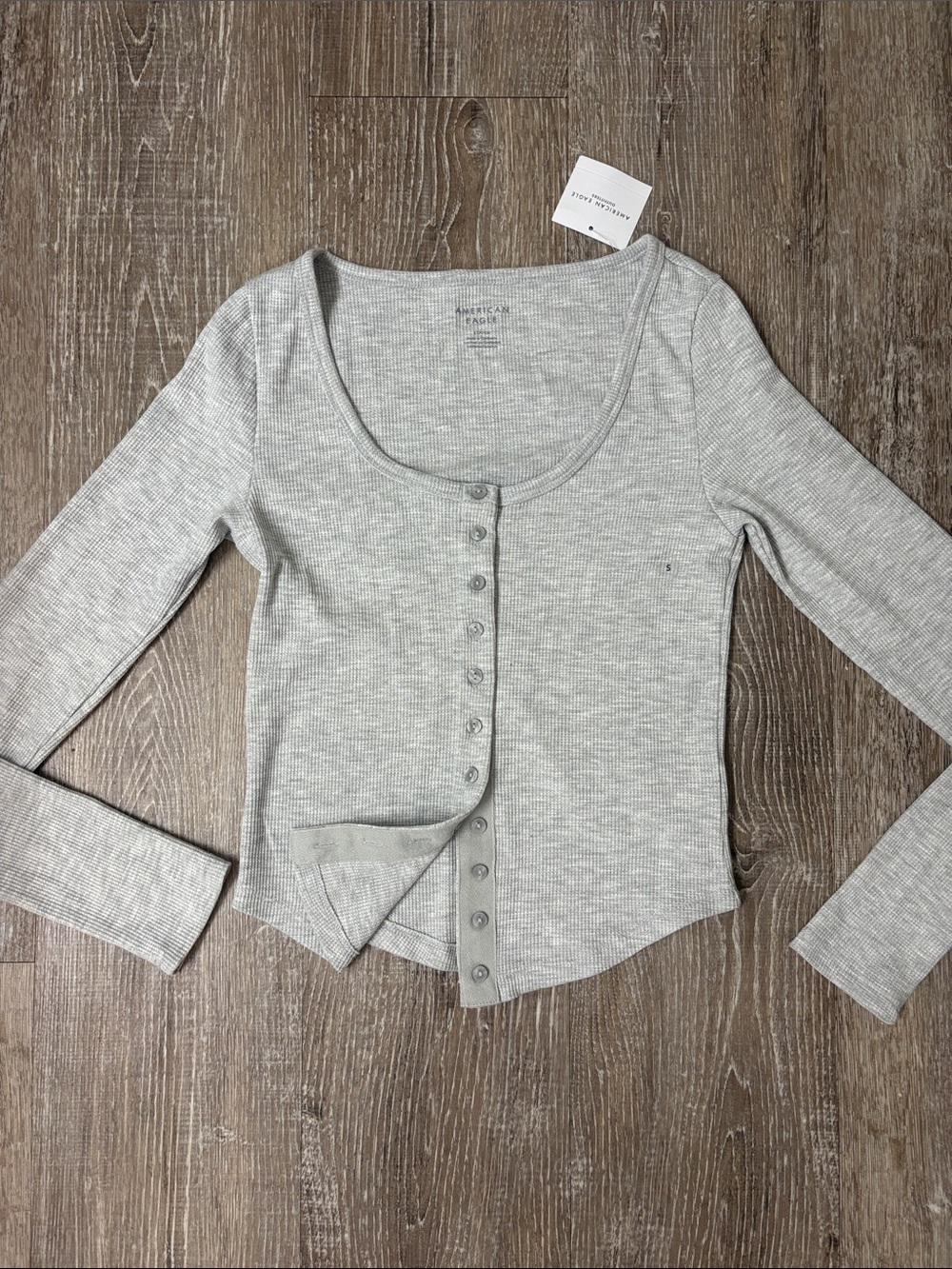 American Eagle Outfitters Heather Gray Ribbed Button-Front Long Sleeve Top